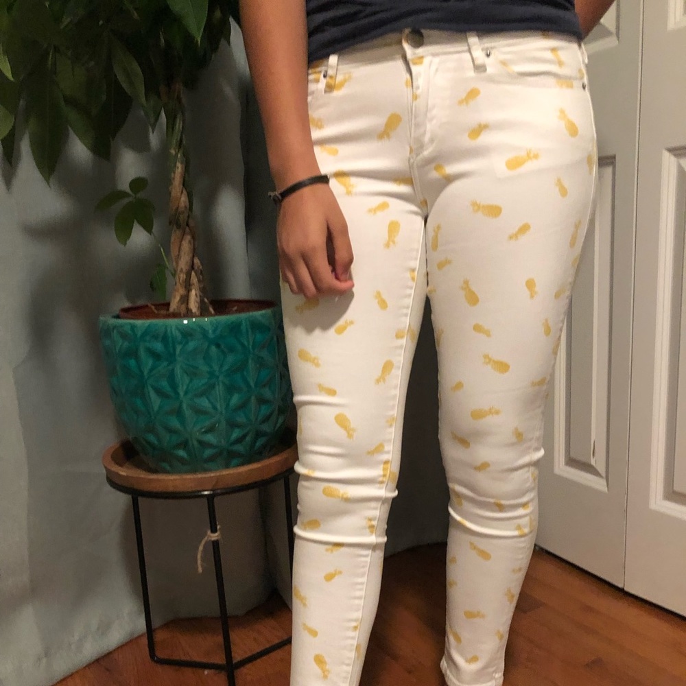 Yellow pineapple white jeans